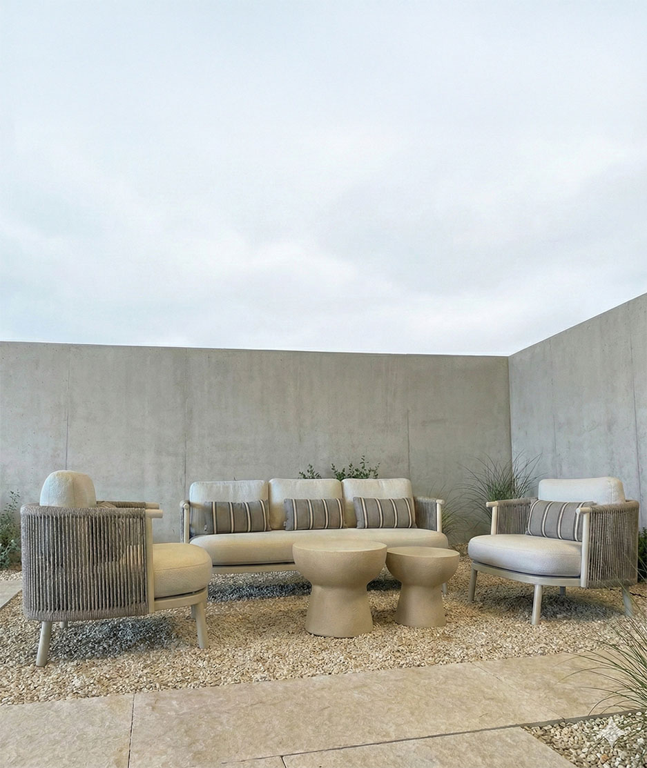 luva-web-_0001s_0000_aston-ot